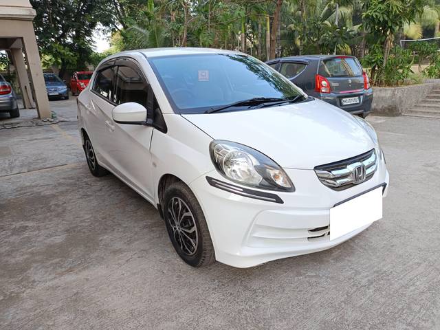 https://images10.gaadi.com/usedcar_image/4232733/original/processed_2918781050545dbae00c2c6642530f6f.jpg?imwidth=6400