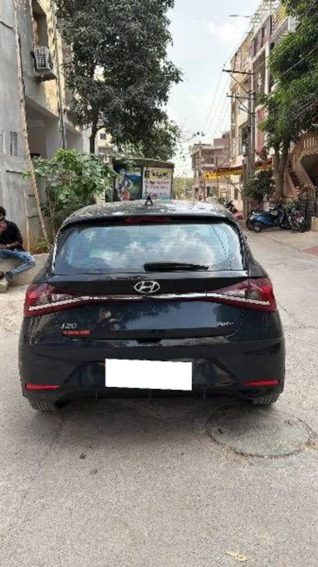 https://images10.gaadi.com/usedcar_image/4232736/original/processed_944d65e5-fc40-4b37-9837-2f74053657db.jpg?imwidth=6402