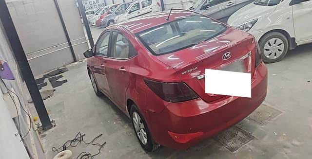 https://images10.gaadi.com/usedcar_image/4232884/original/processed_fb04477842b1a3985fa1b000ce1ae251.jpg?imwidth=6401