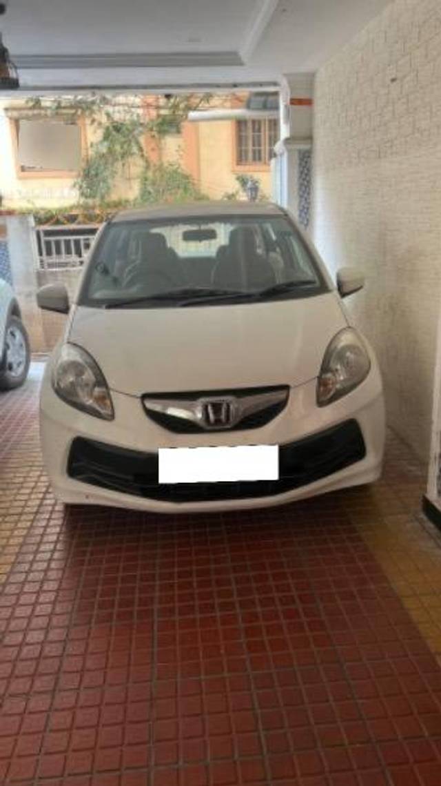 https://images10.gaadi.com/usedcar_image/4232913/original/processed_7f23f05f-0bca-42f6-9f23-5c8a5e9b6c64.jpg?imwidth=6400