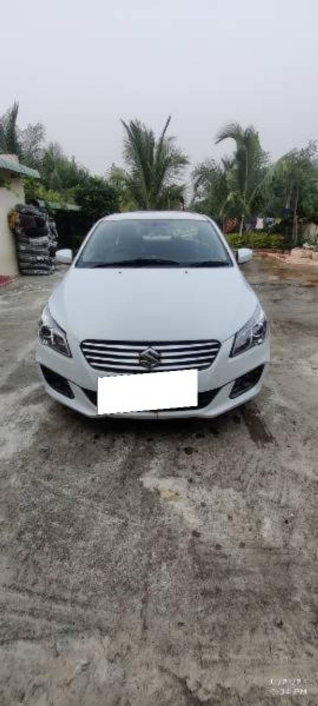 https://images10.gaadi.com/usedcar_image/4232973/original/processed_e5426f62-a40c-4acb-8e2b-72e6141e4156.jpg?imwidth=6400