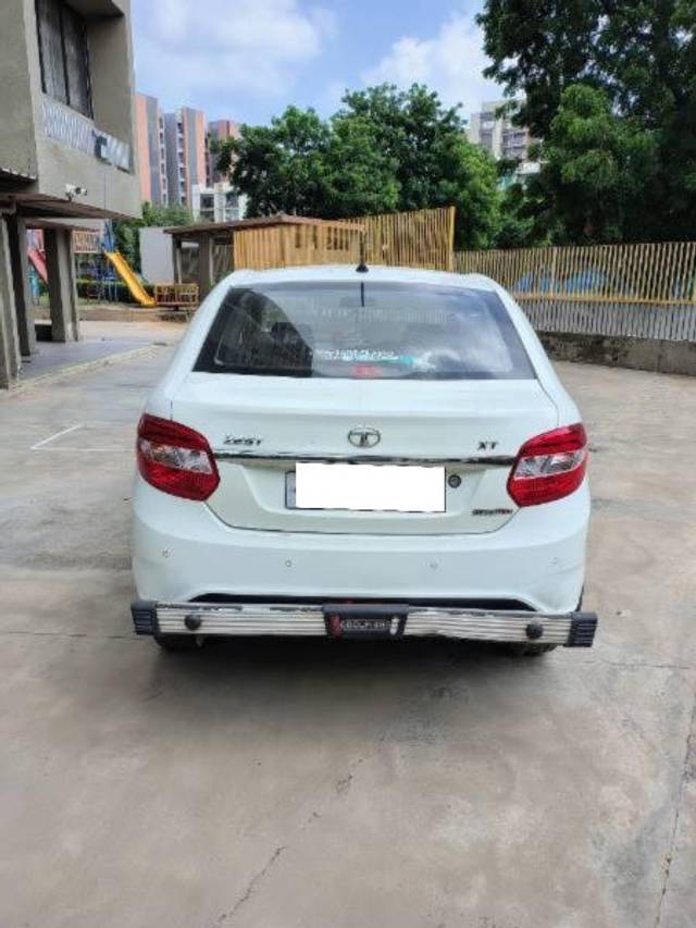 https://images10.gaadi.com/usedcar_image/4233034/original/processed_0cc6ef65-0978-4766-9456-558b023df006.jpg?imwidth=6402