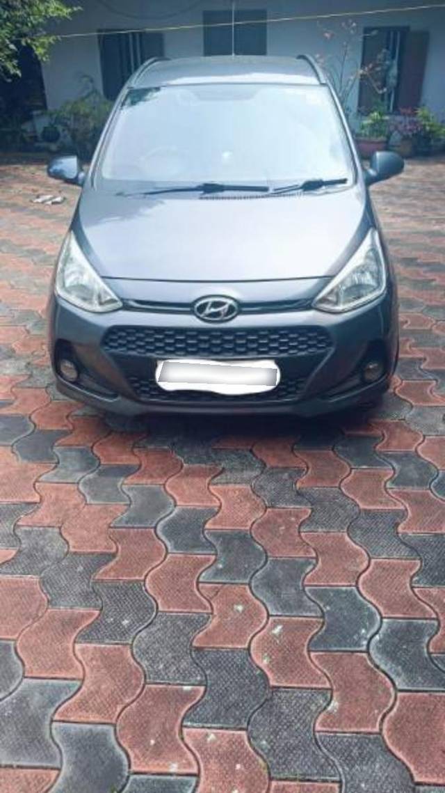 https://images10.gaadi.com/usedcar_image/4233057/original/processed_9fb150e5-76d8-4c37-a186-6ae4070ce0e8.jpg?imwidth=6400