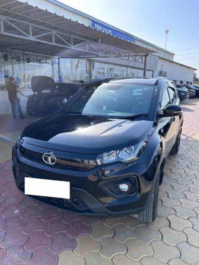 https://images10.gaadi.com/usedcar_image/4233169/original/processed_64dcbda2-7311-4521-b717-a38cb5fd8a9e.jpeg?imwidth=6401