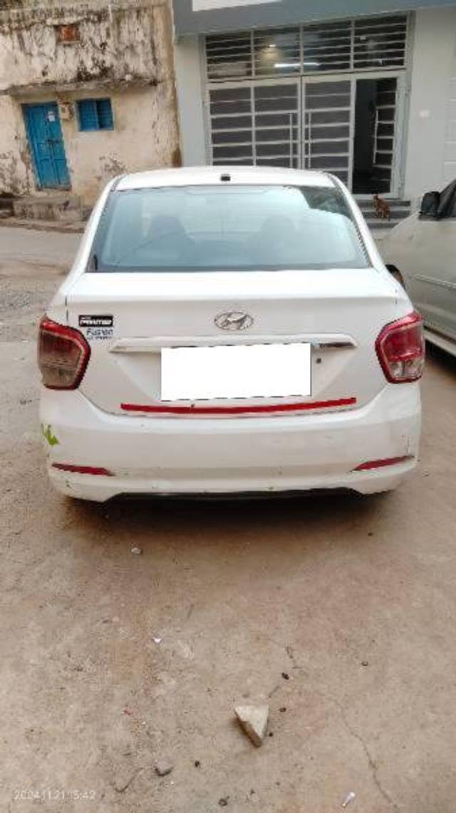 https://images10.gaadi.com/usedcar_image/4233194/original/processed_5f3bb1f0-3a11-4c72-a3f1-a82f1fdbf90e.jpg?imwidth=6401