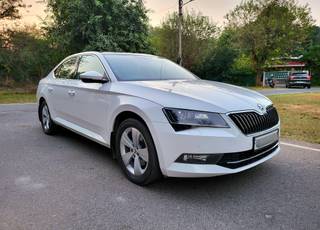 Skoda Superb 2016-2020 Skoda Superb Style 1.8 TSI AT