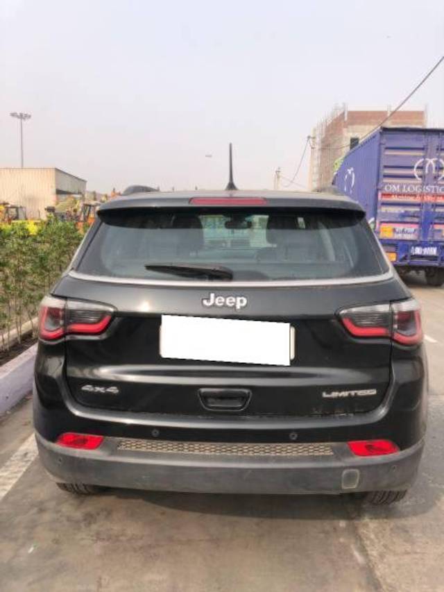 https://images10.gaadi.com/usedcar_image/4233296/original/processed_c01f7d22-3d19-4118-bf5c-b651021c959c.jpeg?imwidth=6401