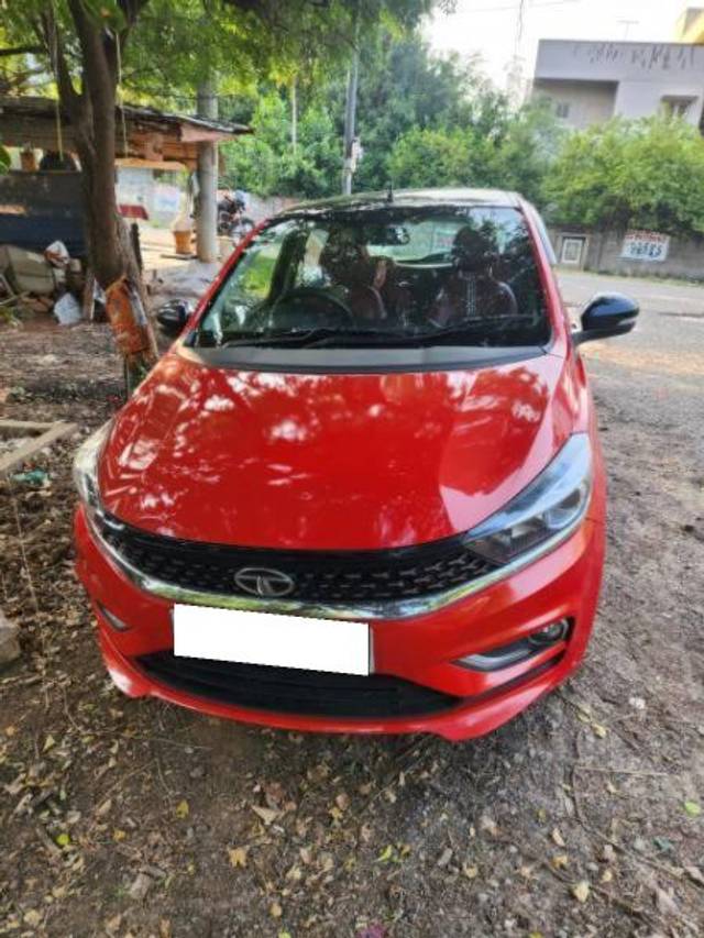 https://images10.gaadi.com/usedcar_image/4233312/original/processed_8ceac6e3-2a6f-4116-86bb-4bf9cd8c07c4.jpg?imwidth=6400