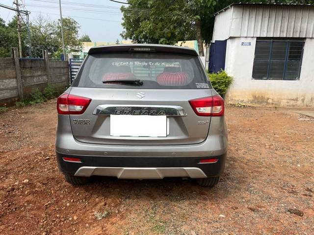 https://images10.gaadi.com/usedcar_image/4233374/original/processed_8ede5f90-d35c-44d5-bcce-42f07fff9f81.jpg?imwidth=6401