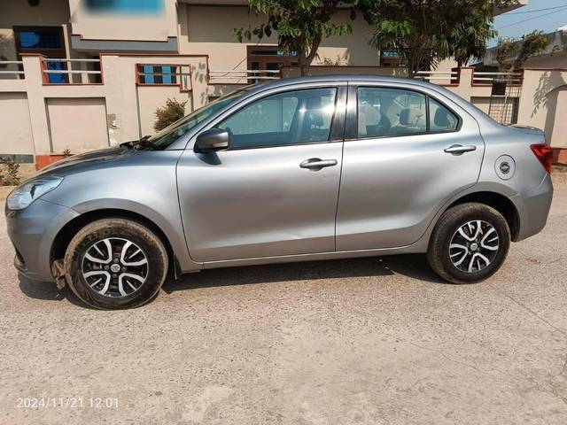 https://images10.gaadi.com/usedcar_image/4233379/original/processed_2ebb9368c93788a9fa94d31c7d44413a.jpg?imwidth=6402