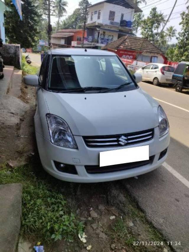 https://images10.gaadi.com/usedcar_image/4233453/original/processed_423d5bfd-c370-4696-be2f-1f21b8ccbed0.jpg?imwidth=6400