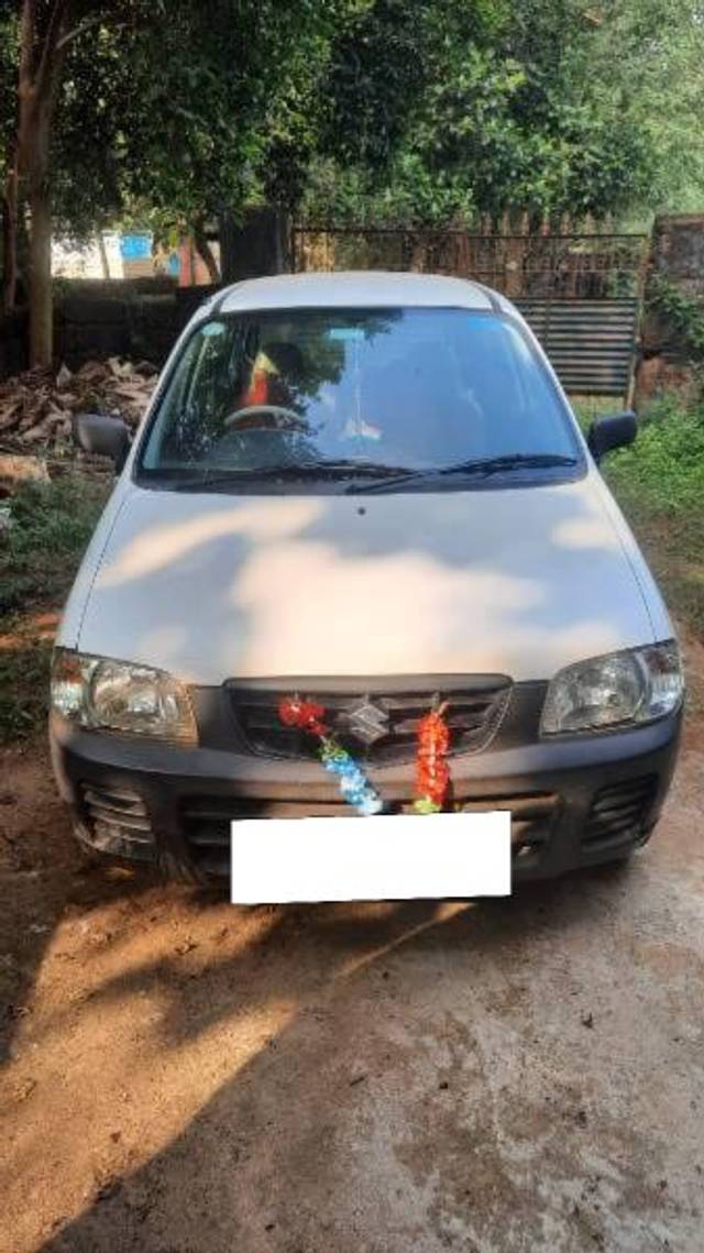 https://images10.gaadi.com/usedcar_image/4233463/original/processed_c6415bf2-453f-4863-b178-c482c042d8e0.jpg?imwidth=6402