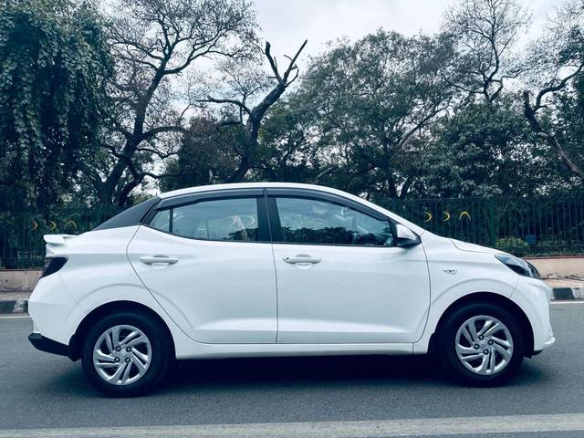 https://images10.gaadi.com/usedcar_image/4233498/original/c880080cbd22f3f08253b3199cddcaa8.jpg?imwidth=6401