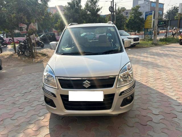 https://images10.gaadi.com/usedcar_image/4233527/original/processed_72bd0bf27fd11702b74b115fa32bf3c9.jpg?imwidth=6401