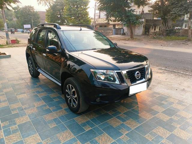 https://images10.gaadi.com/usedcar_image/4233529/original/processed_24795633fe08328130bb79423ced490a.jpg?imwidth=6400