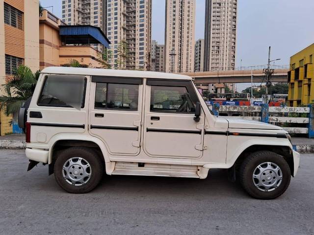 https://images10.gaadi.com/usedcar_image/4233610/original/processed_a4608b7999d4ce1ba650c3d2e2237395.jpg?imwidth=6401