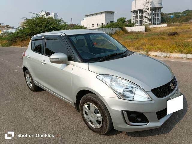 https://images10.gaadi.com/usedcar_image/4233635/original/processed_9c5ce54ee448fee60e75926a918cc777.jpg?imwidth=6400