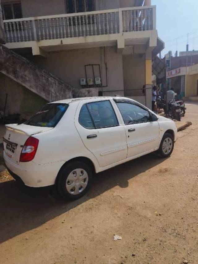 https://images10.gaadi.com/usedcar_image/4233660/original/processed_2bc912e6-7180-4750-a248-16be7a56766f.jpg?imwidth=6401