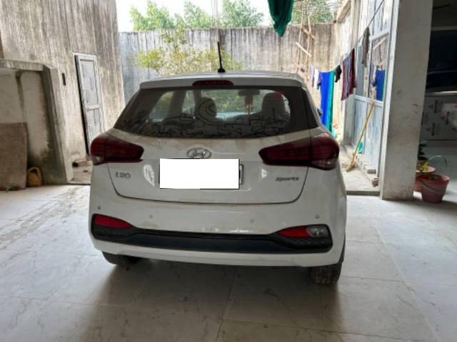 https://images10.gaadi.com/usedcar_image/4233684/original/processed_395c3d82-b24c-4903-97b7-71691a5a6512.jpeg?imwidth=6401