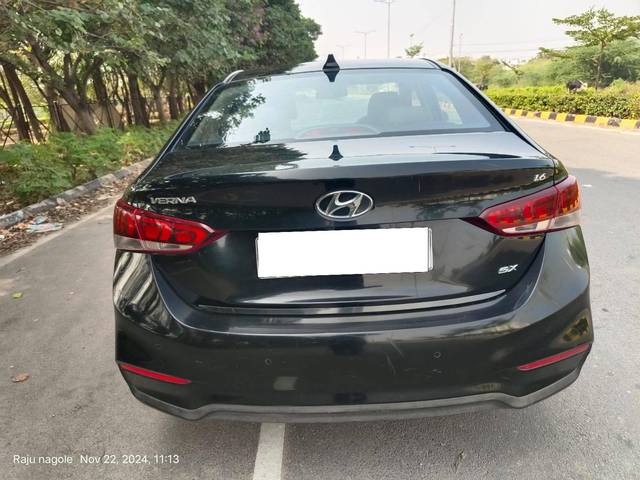 https://images10.gaadi.com/usedcar_image/4233691/original/processed_62324682cab7f397077bc08110f134d3.jpg?imwidth=6402