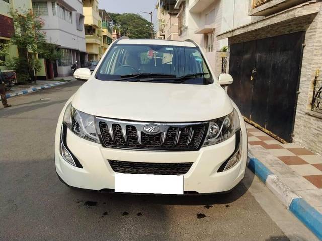 https://images10.gaadi.com/usedcar_image/4233714/original/processed_084f2b5082f35cc03f5601879b217eb1.jpeg?imwidth=6400