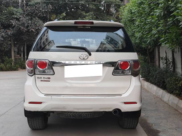 https://images10.gaadi.com/usedcar_image/4233742/original/processed_984436f2631a675192fa10035f9583c2.jpg?imwidth=6402