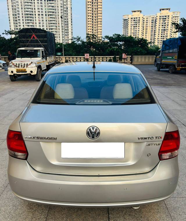 https://images10.gaadi.com/usedcar_image/4233766/original/processed_65546c4ef053d852afb88db19294f4d8.jpg?imwidth=6402