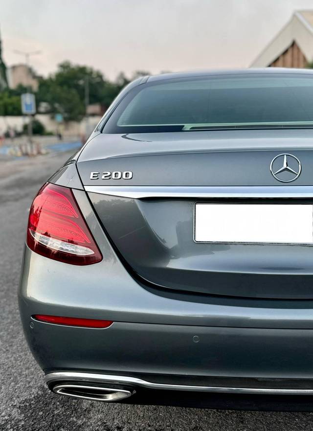 https://images10.gaadi.com/usedcar_image/4233810/original/processed_0be05606aed5544276d24671433c6cee.jpeg?imwidth=6402