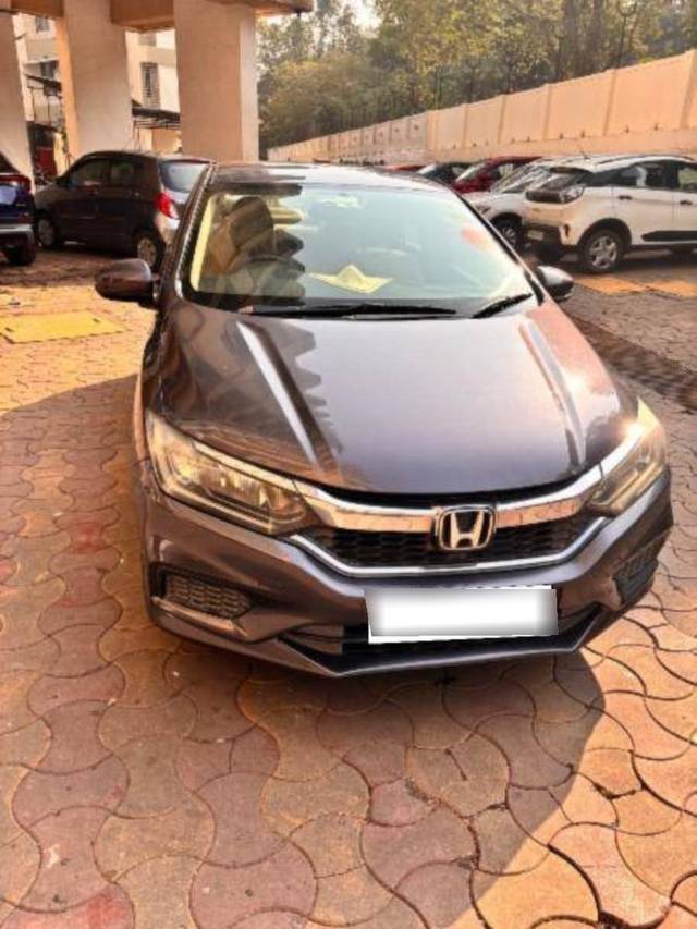 https://images10.gaadi.com/usedcar_image/4233836/original/processed_42a41b82d1114a0bef31f171b4ac50c3.jpg?imwidth=6400