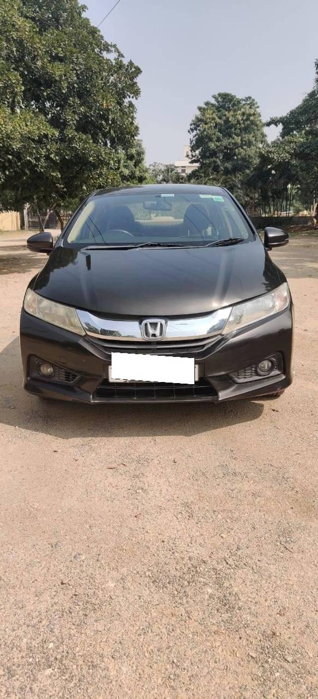 https://images10.gaadi.com/usedcar_image/4233866/original/processed_6c388a2b62bf074c603c244d019c5023.jpg?imwidth=6402