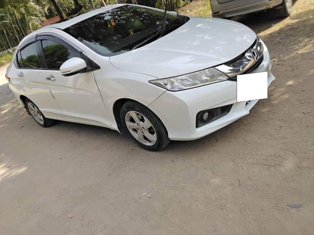 https://images10.gaadi.com/usedcar_image/4233874/original/processed_eb2c84ad123437f95b499b236c881eca.jpg?imwidth=6400