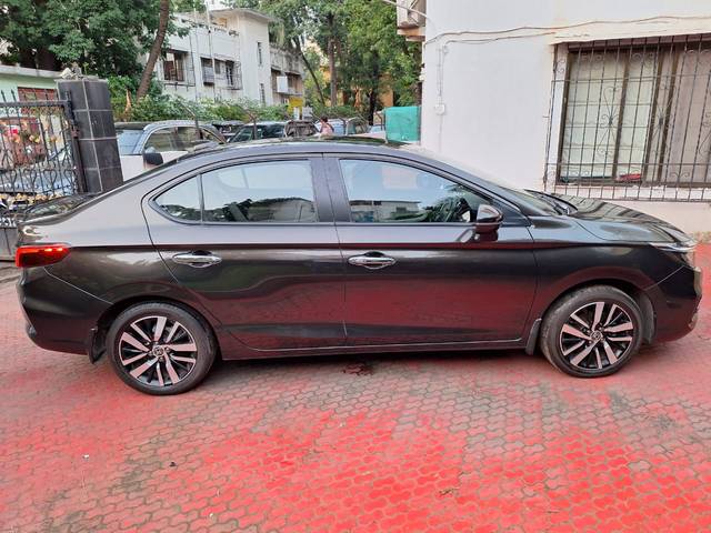 https://images10.gaadi.com/usedcar_image/4233888/original/79edf56c1669b46f89e684f6976d2707.jpeg?imwidth=6401