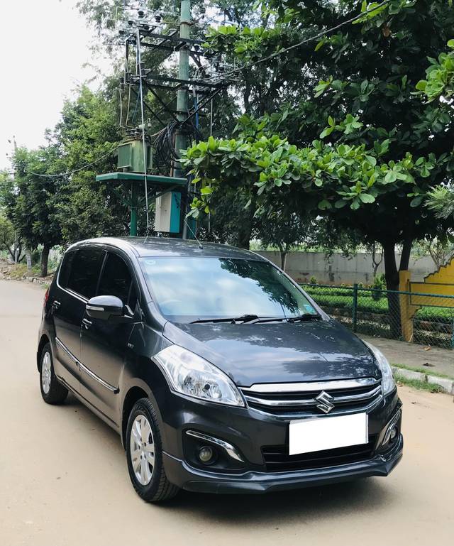 https://images10.gaadi.com/usedcar_image/4233891/original/processed_0fefdbe41d8603bfa32d571eb8601f4b.jpg?imwidth=6400