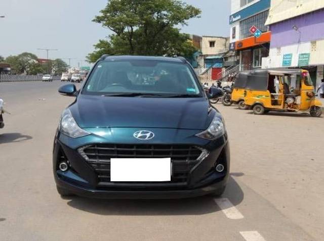 https://images10.gaadi.com/usedcar_image/4233894/original/processed_dbbdd4f2-6aae-483c-aa6b-88a97d3fc22e.jpg?imwidth=6401