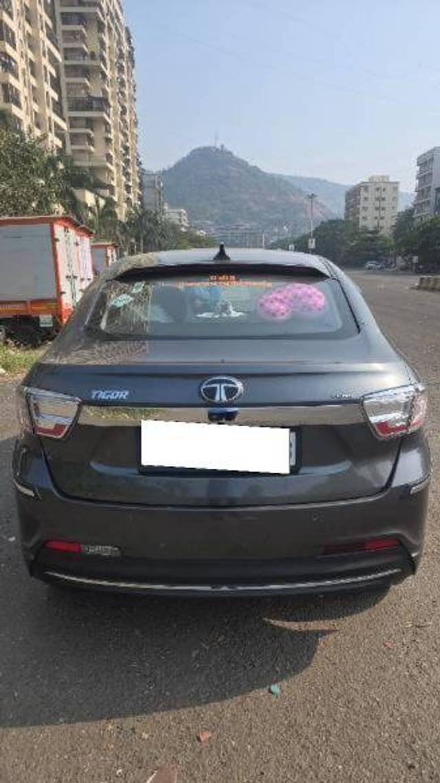 https://images10.gaadi.com/usedcar_image/4233897/original/021fa495f3a10550b24e88da29f6081c.jpg?imwidth=6401