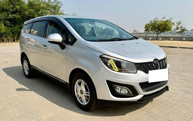 https://images10.gaadi.com/usedcar_image/4233905/original/processed_672c6ff44f12291b394971b1466b3eb1.jpg?imwidth=6400