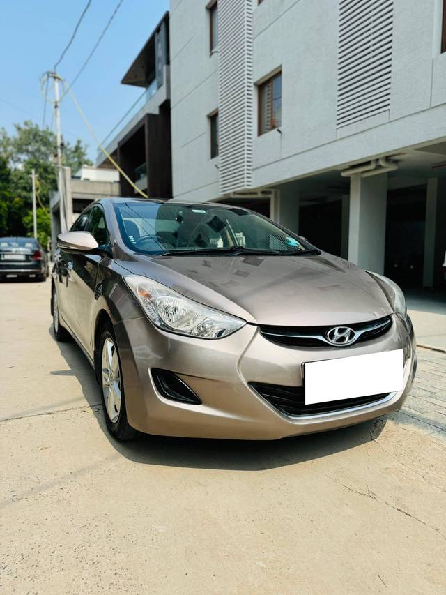 https://images10.gaadi.com/usedcar_image/4233959/original/processed_ca59f2d1b6a243493bf25d281143d7e1.jpeg?imwidth=6400