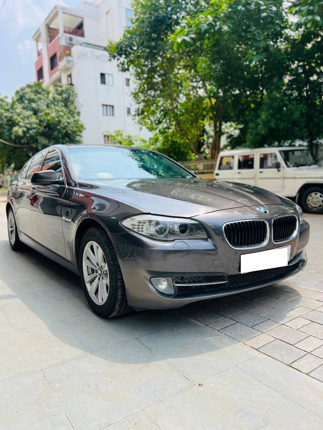 https://images10.gaadi.com/usedcar_image/4234011/original/processed_bfc546193f433bd44350a8526ae6149f.jpeg?imwidth=6400