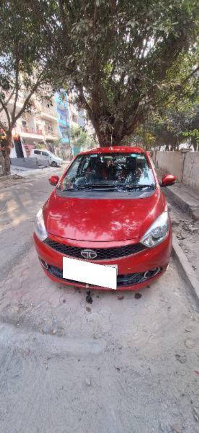 https://images10.gaadi.com/usedcar_image/4234166/original/005d43c53570b44cde6550f930098c58.jpg?imwidth=6400