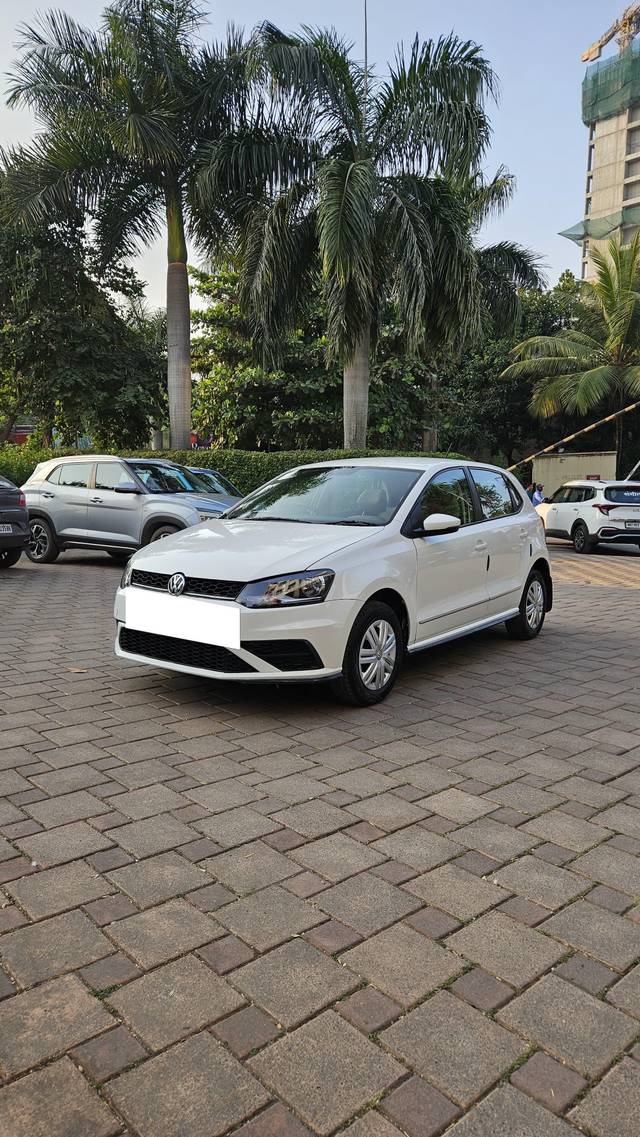 https://images10.gaadi.com/usedcar_image/4234203/original/processed_a2ac5ab94eb79b3d02472a7755c7aa14.jpg?imwidth=6402