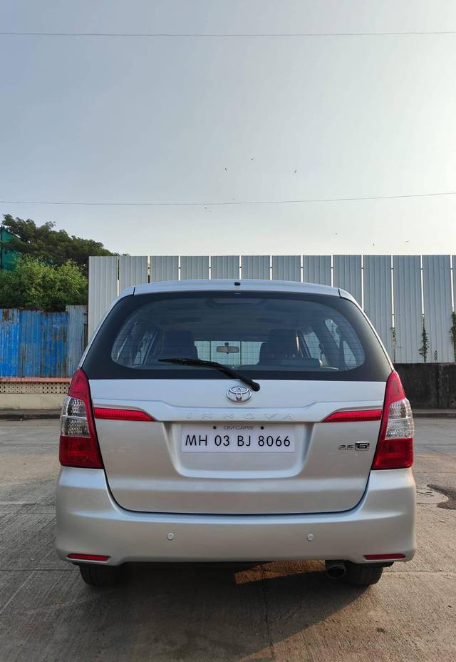 https://images10.gaadi.com/usedcar_image/4234215/original/processed_dd7b3de94afca0eebac2872fda69c8d8.jpg?imwidth=6402