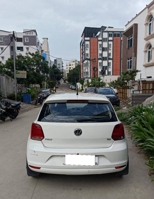 https://images10.gaadi.com/usedcar_image/4234248/original/processed_338ce0615103adc4c9f3a596890c0dca.jpeg?imwidth=6402