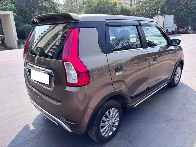 https://images10.gaadi.com/usedcar_image/4234253/original/processed_56add7a7874989ae48e137ea4e08fa9c.jpg?imwidth=6402