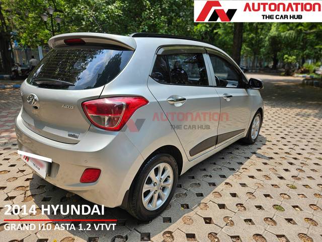 https://images10.gaadi.com/usedcar_image/4234394/original/processed_356d413515b838c0dab62610af13120c.jpg?imwidth=6402