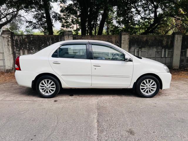 https://images10.gaadi.com/usedcar_image/4234418/original/8e0f202099cdfb6684eecf3342ae5185.jpg?imwidth=6401