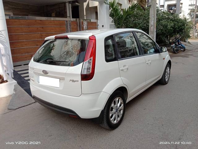 https://images10.gaadi.com/usedcar_image/4234474/original/processed_99f582dd78c9250e54043011744c4f8f.jpg?imwidth=6401