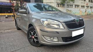 Skoda Rapid 2011-2014 Skoda Rapid 1.6 MPI Ambition