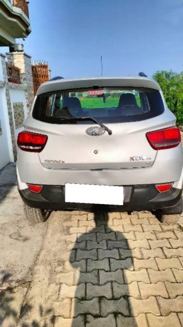 https://images10.gaadi.com/usedcar_image/4234530/original/processed_c79cddaa-d7ff-49e4-ac41-f648b31d7fa9.jpg?imwidth=6402