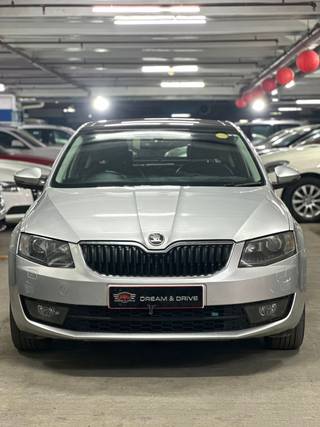 Skoda Octavia 2013-2017 Skoda Octavia Elegance 1.8 TSI AT