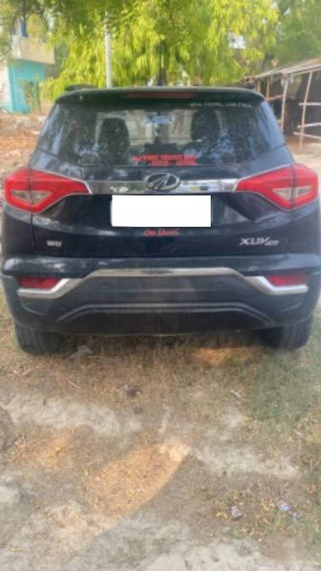 https://images10.gaadi.com/usedcar_image/4234772/original/processed_075b2912-0697-4e89-8657-efe895e6654a.jpeg?imwidth=6402